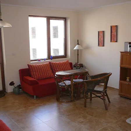 Complex Apolon Νεσέμπαρ