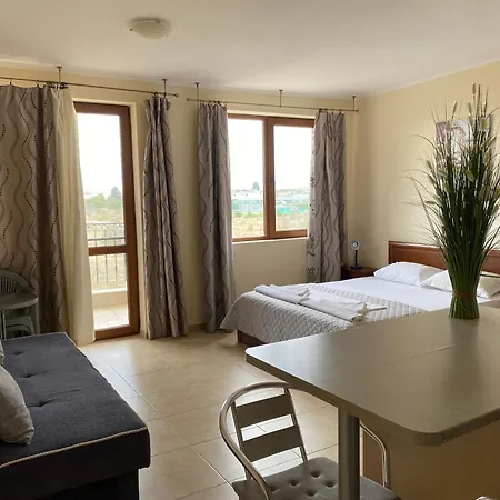 Apartment Complex Apolon *