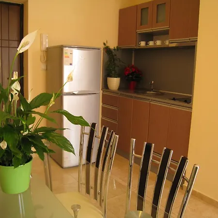 Apartment Complex Apolon *