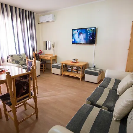 Apartment Complex Apolon *