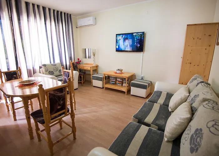 Apartment Complex Apolon *